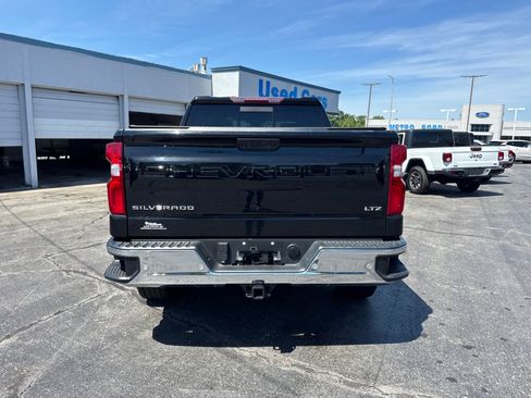 Used 2022 Chevrolet Silverado 1500 LTZ w/ LTZ Convenience Package II AWD/4WD image 4