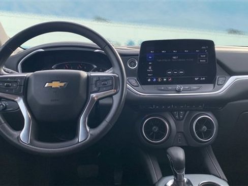 Used 2023 Chevrolet Blazer LT w/ Driver Confidence Package image 9
