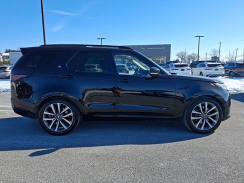 Used 2025 Land Rover Discovery Dynamic SE image 7