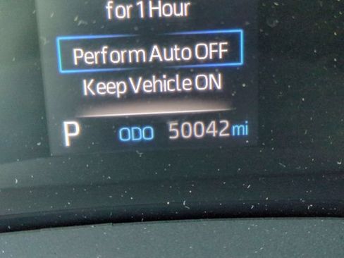 Used 2023 Toyota Sienna XLE FWD image 19