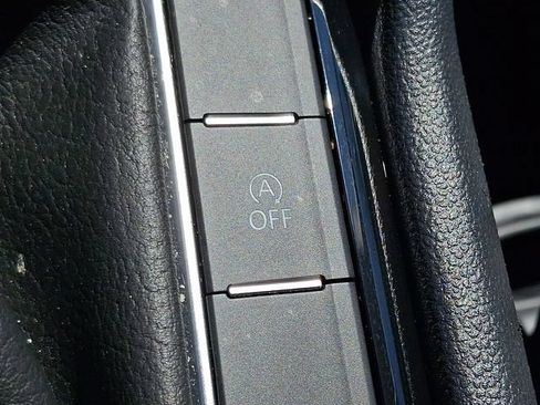 Used 2024 Volkswagen Taos SE AWD/4WD image 26