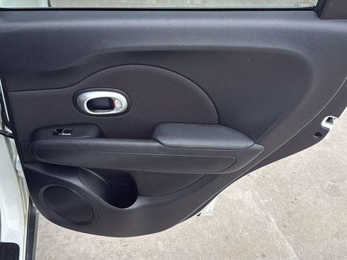 Used 2018 Kia Soul + FWD image 28
