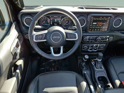 Certified 2022 Jeep Wrangler Unlimited Sahara image 12