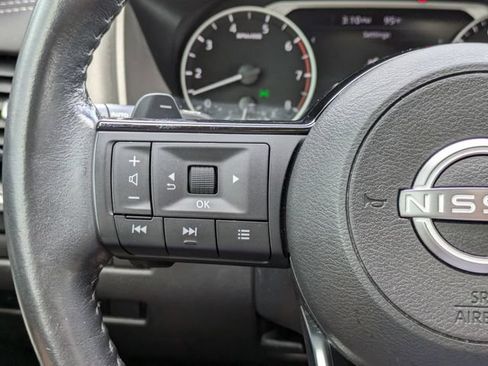 Used 2023 Nissan Rogue SV w/ SV Premium B Package FWD image 32