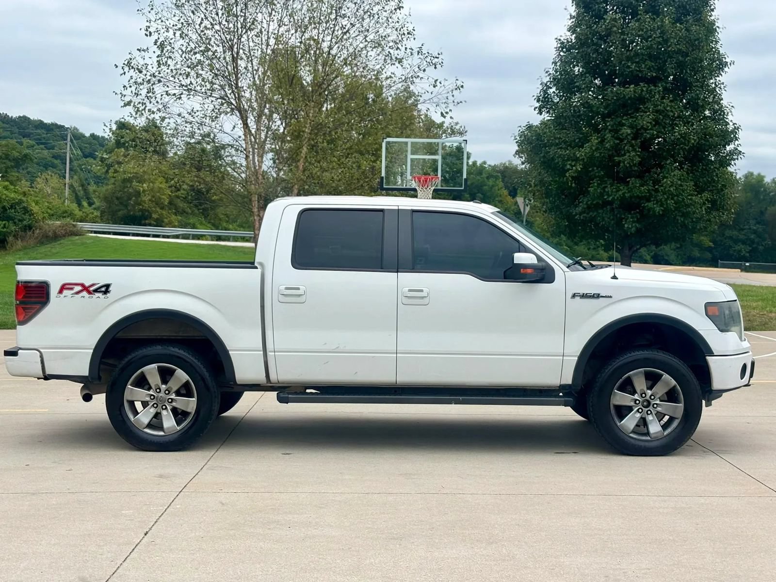 Used 2013 Ford F150 FX4 w/ Luxury Equipment Group AWD/4WD image 4