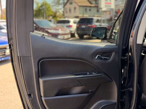 Used 2020 Chevrolet Colorado LT AWD/4WD image 22