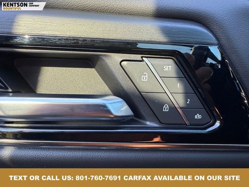 Used 2025 GMC Yukon Denali w/ Sun & Power Step Package image 22