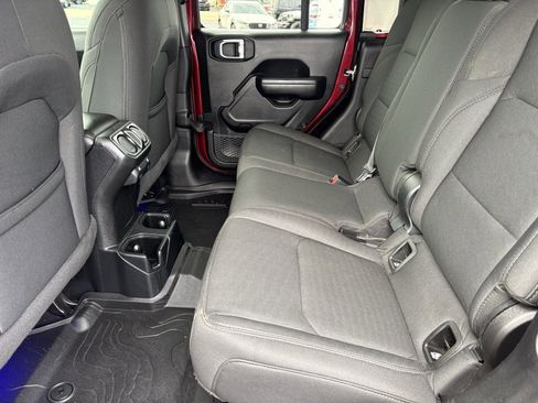 Used 2021 Jeep Gladiator Willys image 20