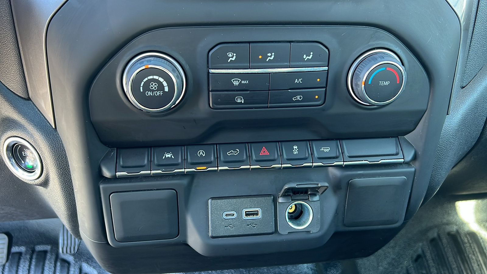 Certified 2025 Chevrolet Silverado 1500 W/T RWD image 18