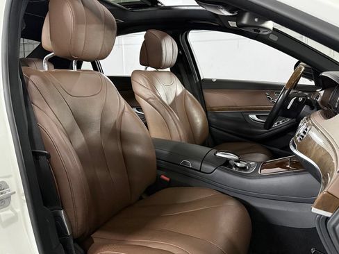 Used 2015 Mercedes-Benz S 550 4MATIC Sedan w/ Sport Package image 27