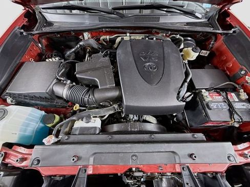 Certified 2021 Toyota Tacoma SR5 image 27