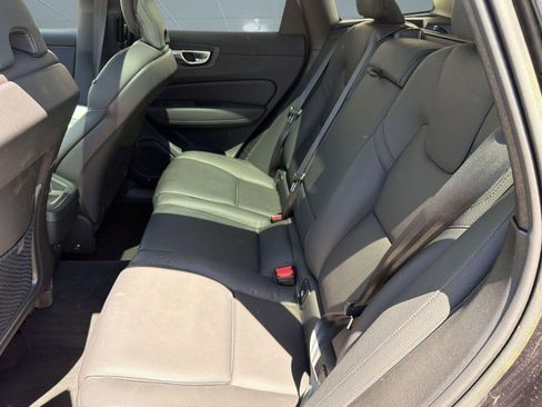 Certified 2023 Volvo XC60 B5 Plus AWD/4WD image 15