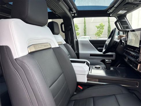 Used 2024 GMC Hummer EV 2X w/ Extreme Off-Road Package image 27