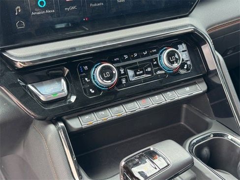 Used 2022 GMC Sierra 1500 AT4 w/ AT4 Premium Package image 21