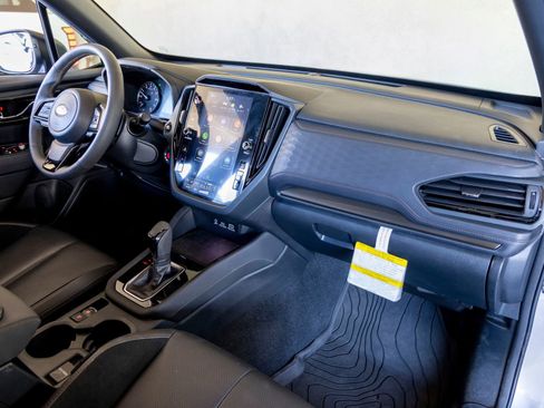 Used 2025 Subaru Forester Touring w/ Popular Package - Touring image 27