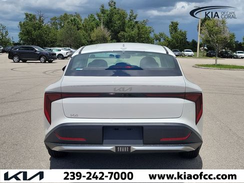New 2026 Kia K4 FWD image 5