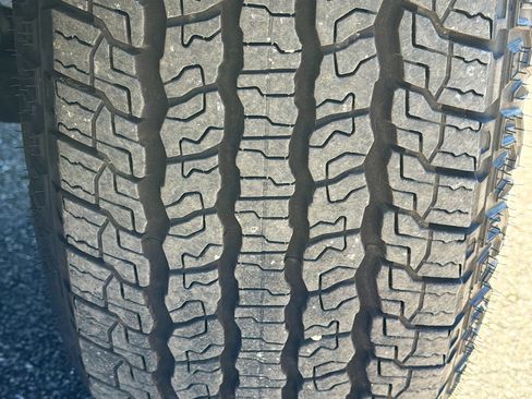 Used 2025 GMC Canyon Elevation w/ Convenience Package image 40