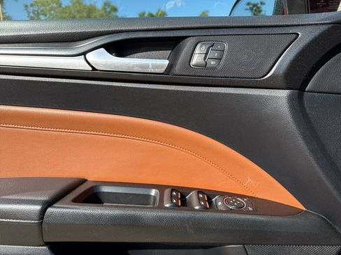 Used 2019 Ford Fusion Titanium image 17