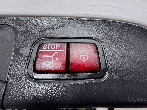 Used 2025 Mercedes-Benz GLA 250 image 41