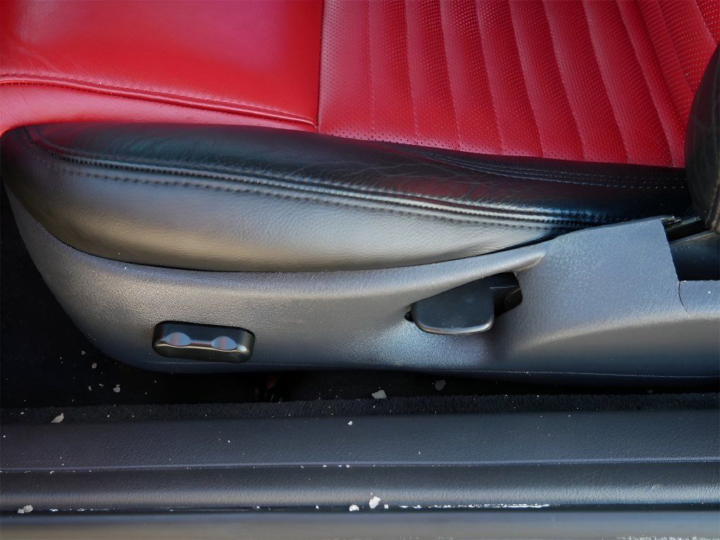Used 2002 Ford Thunderbird RWD image 14