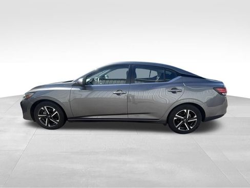 Used 2025 Nissan Sentra SV FWD image 3