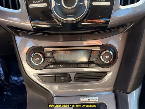 Used 2014 Ford Focus Titanium FWD image 18