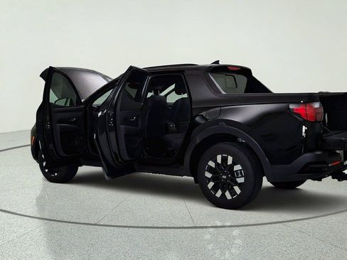 Used 2025 Hyundai Santa Cruz SEL AWD/4WD image 12
