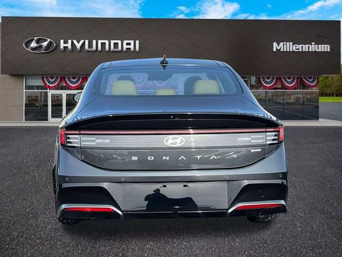 Used 2025 Hyundai Sonata Limited image 6