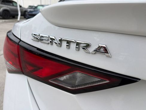 Used 2023 Nissan Sentra SR w/ SR Premium Package FWD image 15