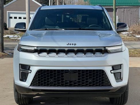 New 2026 Jeep Grand Wagoneer 4WD image 48