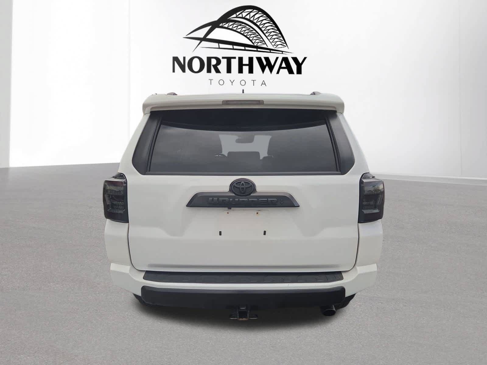 Used 2024 Toyota 4Runner TRD Off-Road Premium w/ Moonroof Package AWD/4WD image 4