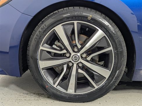 Used 2020 Nissan Maxima 3.5 SL w/ Floor Mat Group image 9