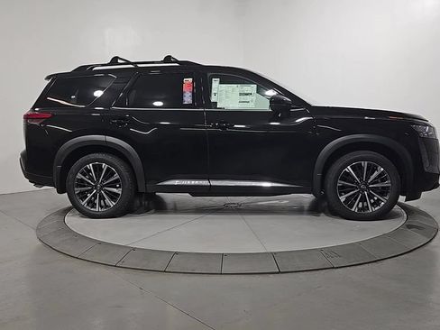 New 2026 Nissan Pathfinder Platinum w/ Cargo Package AWD/4WD image 6