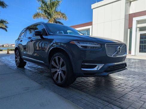 Used 2025 Volvo XC90 T8 Ultra w/ Protection Package Premier image 2