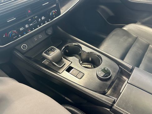 Used 2021 Nissan Rogue SL image 21