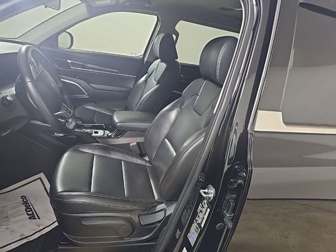 Used 2024 Kia Telluride LX image 17