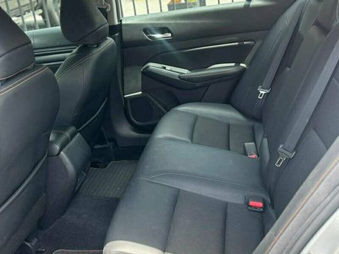 Used 2019 Nissan Altima 2.5 SR w/ SR Premium Package FWD image 12