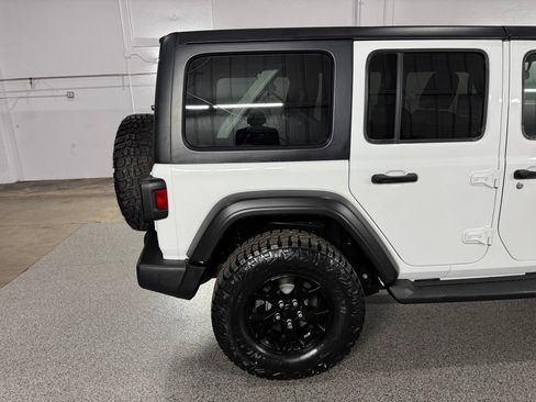 Used 2021 Jeep Wrangler Unlimited Sport AWD/4WD image 6