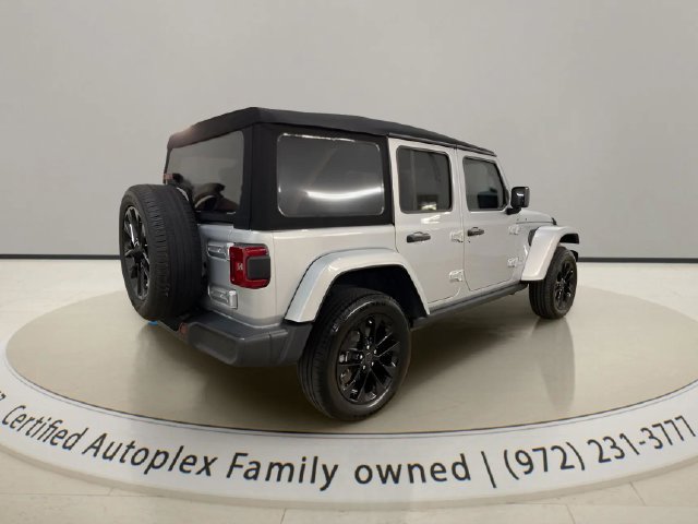 Used 2024 Jeep Wrangler Unlimited Sahara w/ Safety Group AWD/4WD image 5