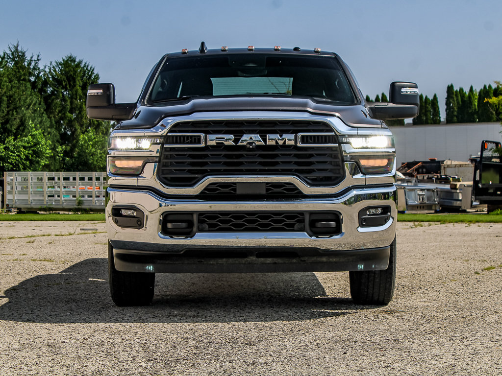 Used 2025 RAM 3500 Big Horn AWD/4WD image 5