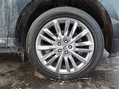 Used 2014 Lincoln MKX FWD w/ Equipment Group 101A image 9