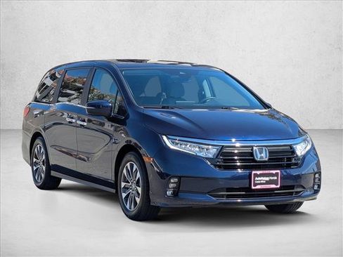 Used 2023 Honda Odyssey EX-L image 3