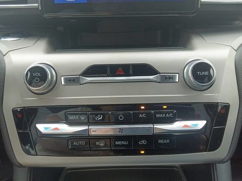 Used 2023 Ford Explorer XLT w/ Equipment Group 202A RWD image 50