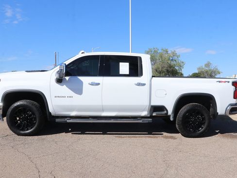 Used 2025 Chevrolet Silverado 2500 LTZ w/ LTZ Premium Package image 4