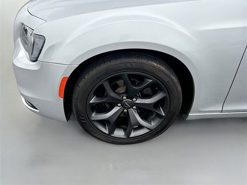 Used 2021 Chrysler 300 Touring w/ Sport Appearance Package image 30