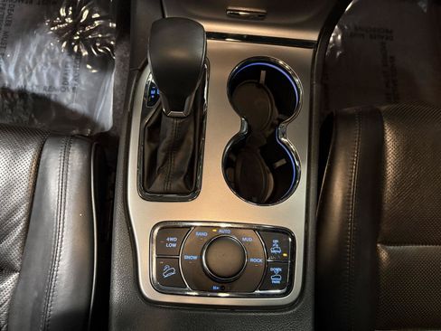Used 2018 Jeep Grand Cherokee High Altitude AWD/4WD image 20