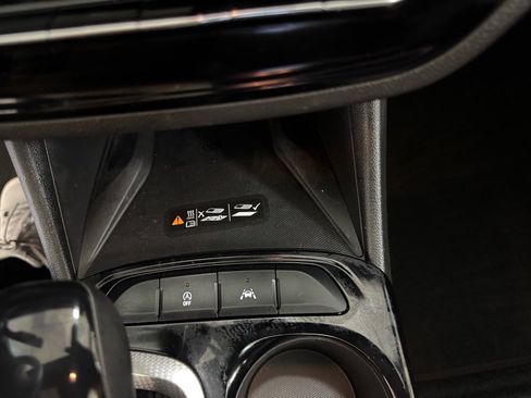 Used 2024 Buick Envista Avenir image 23