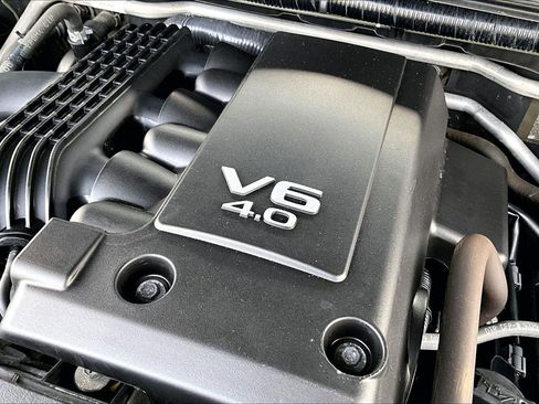 Used 2019 Nissan Frontier PRO-4X image 34