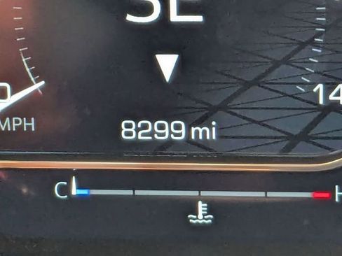 Used 2025 GMC Sierra 2500 AT4X image 17