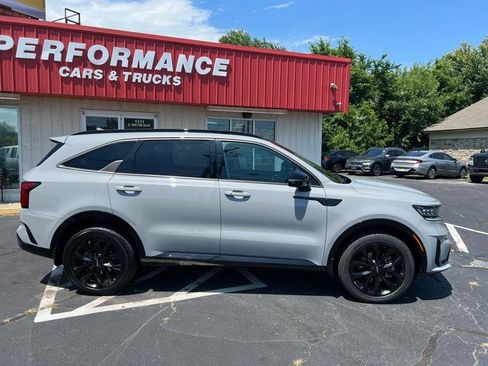 Used 2022 Kia Sorento SX AWD/4WD image 2